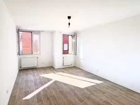 location appartement 2 pièces 54.57 m² à lille (59000)  850 €