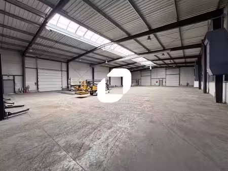 vente local d’activités 2679m²