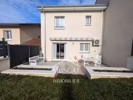 frontonas - maison - 3 chambres - terrasse - jardin - garage