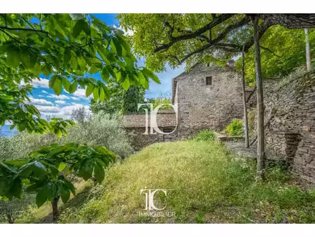 mas d’exception du xviie siècle – 236 m² – 38 hectares – vue dominante cévennes