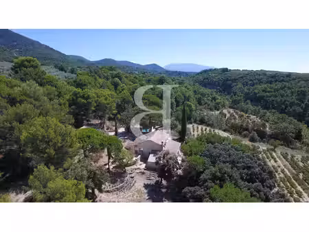 mas avec piscine en pleine campagne à vendre region nyons