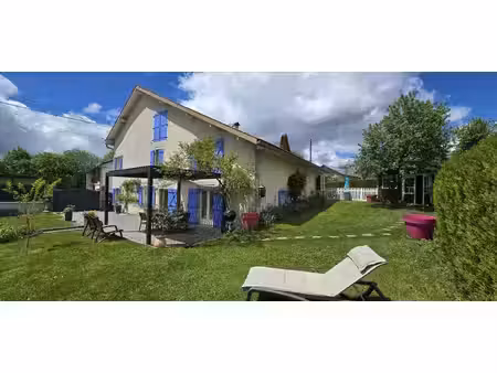 maison en pierre 9 pièces