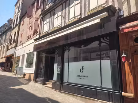 auxerre - immeuble de 150 m2 - centre ville historique - idéal investissement