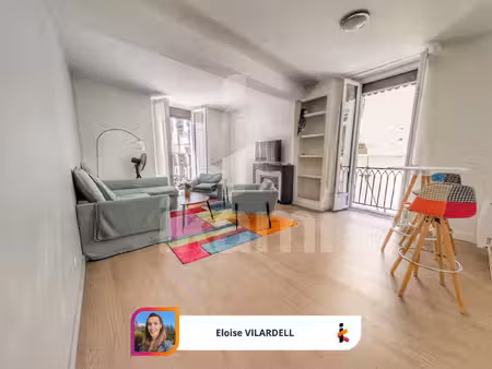 t3 66 m2 rue piétonne