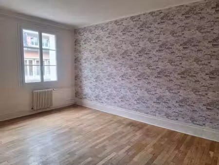 location appartement 85m² lisieux 14100