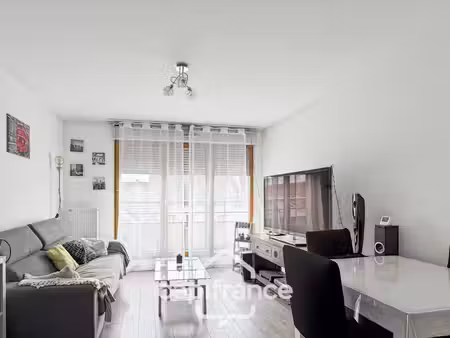 ? dernier étage avec ascenseur t2 - 41 m² - parking en sous-sol - aucun travaux -