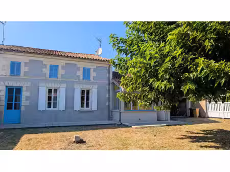 vente maison 4 pièces 103 m² reignac (33860)