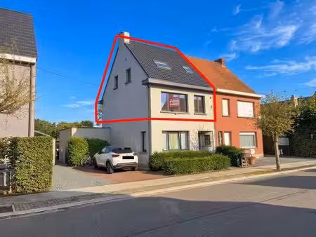 appartement te huur in 's gravenwezel met 2 slaapkamers