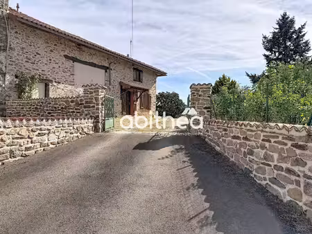 jolie maison en pierres à st martin le vieux