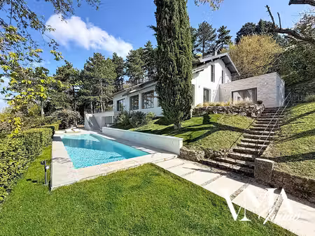 villa d’exception vue panoramique 313 m2 piscine 15 m terrain 4 000 m2