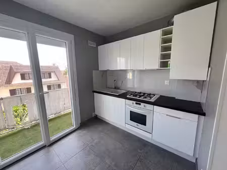 location appartement 2 pièces  53.26m²  pontault