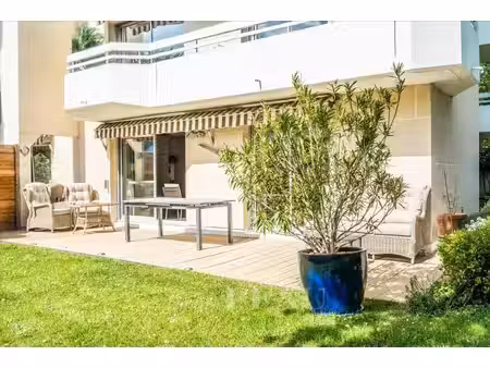 saint-germain-en-laye  secteur roby/debussy  appartement avec jardin de 350 m²