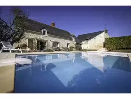 magnifique longére à urzy  proche de nevers avec piscine.