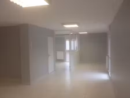 location bureaux 67m²