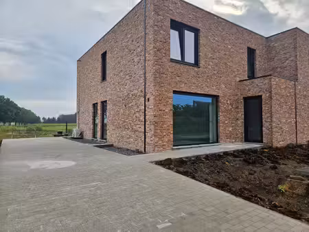 huis te huur in dessel met 4 slaapkamers
