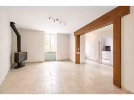 exclusivité - maison de caractère avec jardin et fort potentiel au cœur de villeneuve-le-c