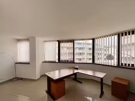 vente locaux professionnels 3 pièces 43 m² à saint-raphael (83700)  145 000 €