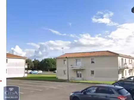 location appartement 2 pièces 47m² lucon 85400