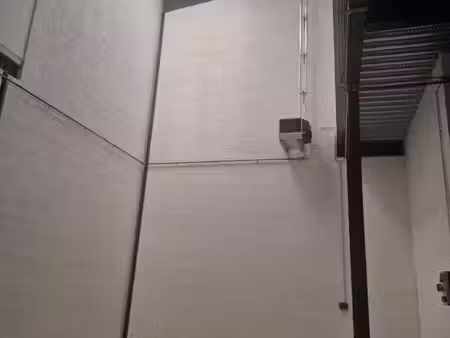 location local d’activités pontoise 95300 144m²