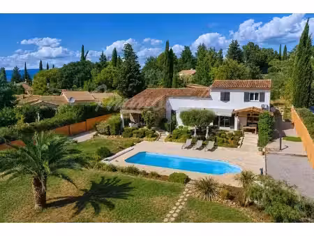 bagnols-en-forêt – villa 200 m² avec appartement indépendant terrain 5 200 m²