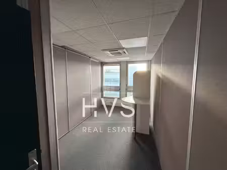 location local professionnel 18m² aix en provence 13290