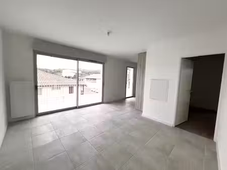 location appartement 2 pièces 45m² st jean pied de port 64220