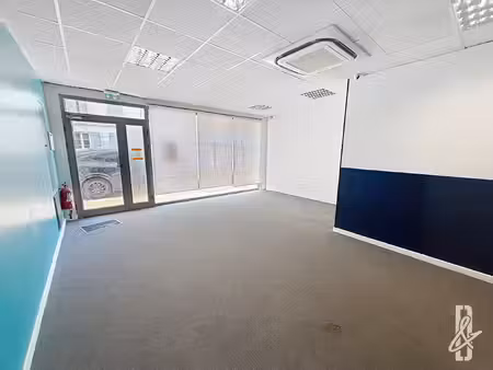 location local commercial 149m² angouleme 16000