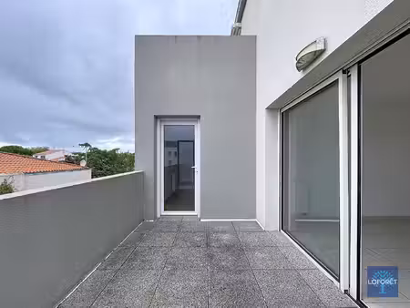 les sables-d'olonne - appartement 2 pièces  45 m² avec terrasse et parking