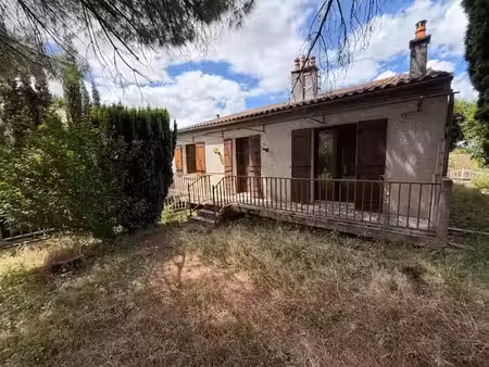 vente maison 5 pièces 146.3 m² à saintes (17100)  159 750 €