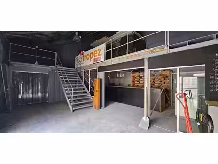 location locaux professionnels 2 pièces 100 m² à saint-martin (97150)  1 940 €