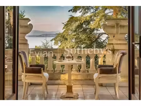 appartement d'exception face au port d'evian les bains