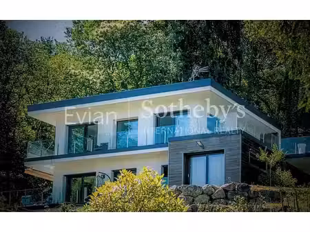 villa vue lac à neuvecelle