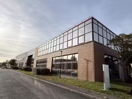 location local d’activités 360m² à 2625m²