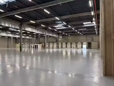 location entrepôt saint witz 95470 2686m² à 10731m²