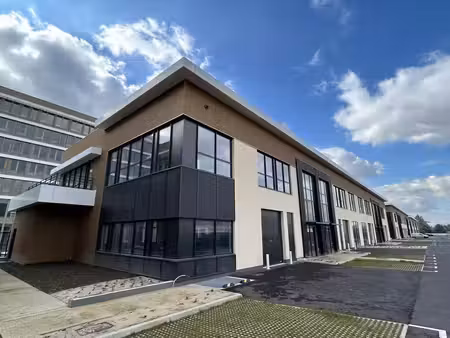 location local d’activités 262m² à 4844m²