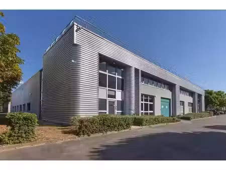 location local d’activités 458m² à 481m²