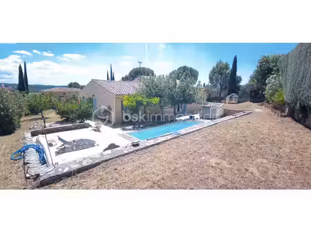 maison de 240 m² à villecroze