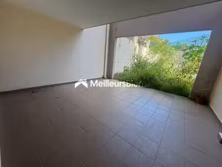 t2 rez de jardin marina gosier