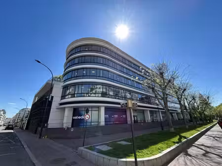 location bureaux 208m² à 932m²