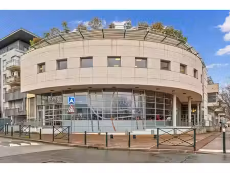 vente bureaux 437m² à 1858m²