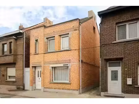 charmante maison avec jardin ensoleillé dans quartier calme
