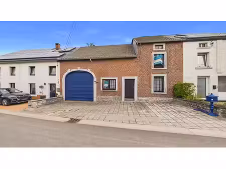 spacieuse maison avec énorme potentiel