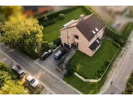 villa avec poss. de prof. libérale.