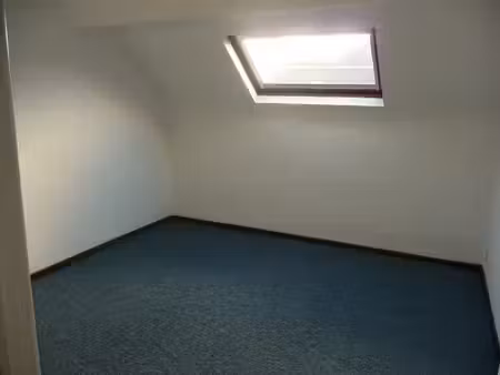 appartement 1 chambre namur  parquet et poutres apparentes