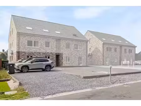 appartement 2 ch. au rez-de-chaussée à glons