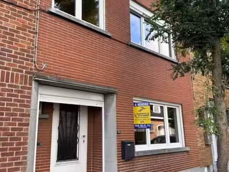 maison 2 façades avec jardin  cave & grenier à ath