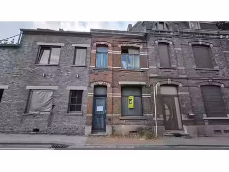 sous option - plus de visite - maison à restaurer  à moitié