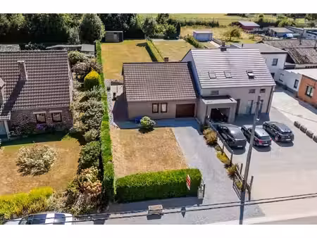 bungalow avec 3 chambres avec jardin et garage