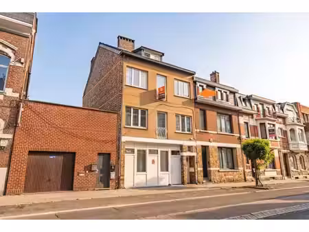 appartement 2ch à proximité directe de la gare de huy !