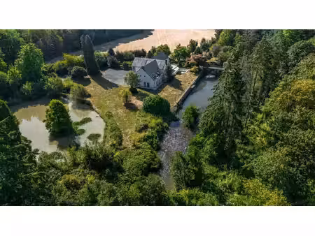 propriété unique au coeur d'un parc arboré sur plus de 2ha